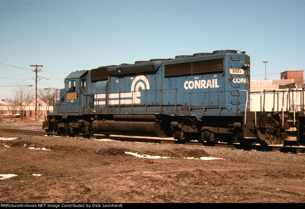 CSX 8851